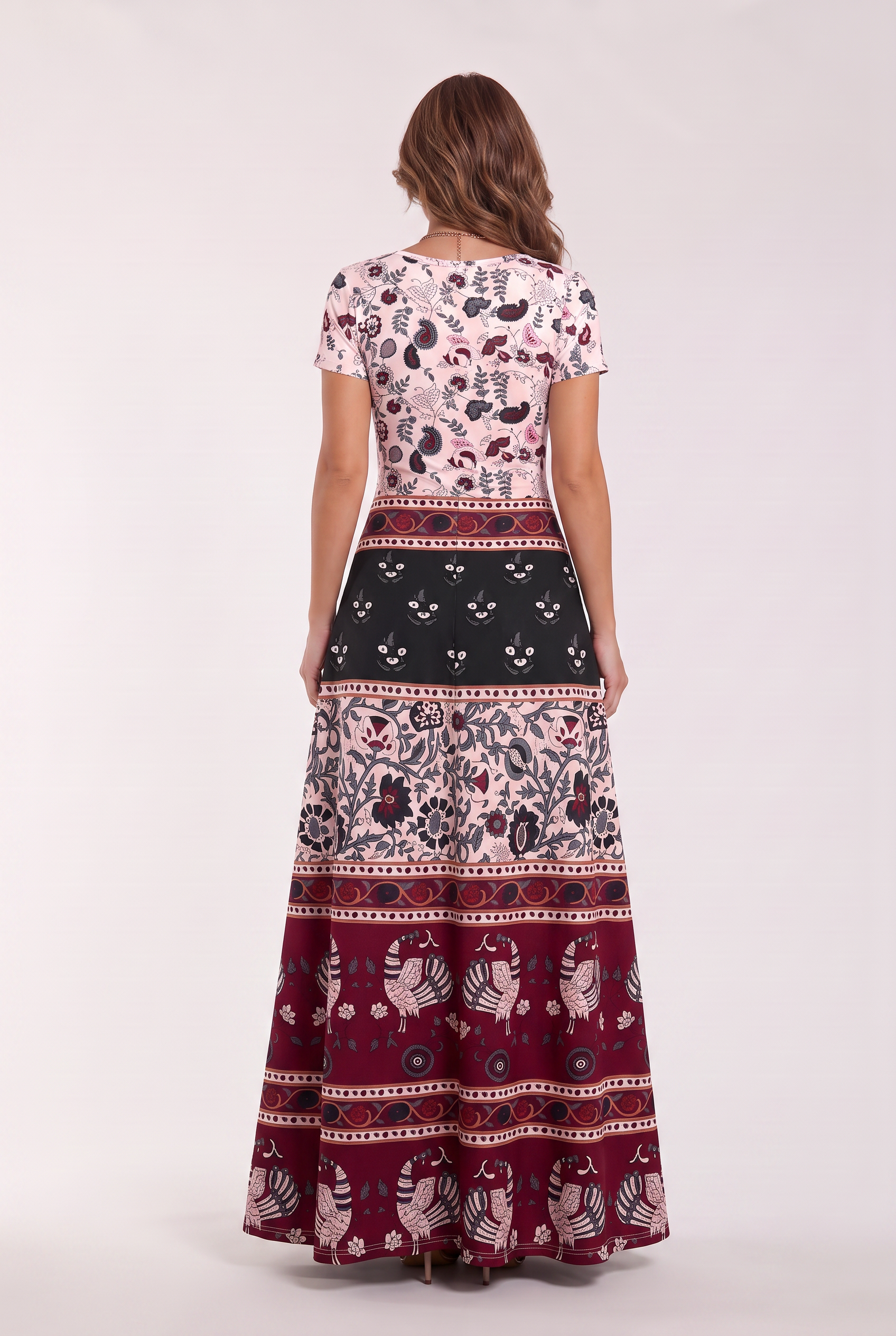 Abito Maxi con Stampa Etnica Mandala in Bordeaux – vista posteriore | Bella di Roma