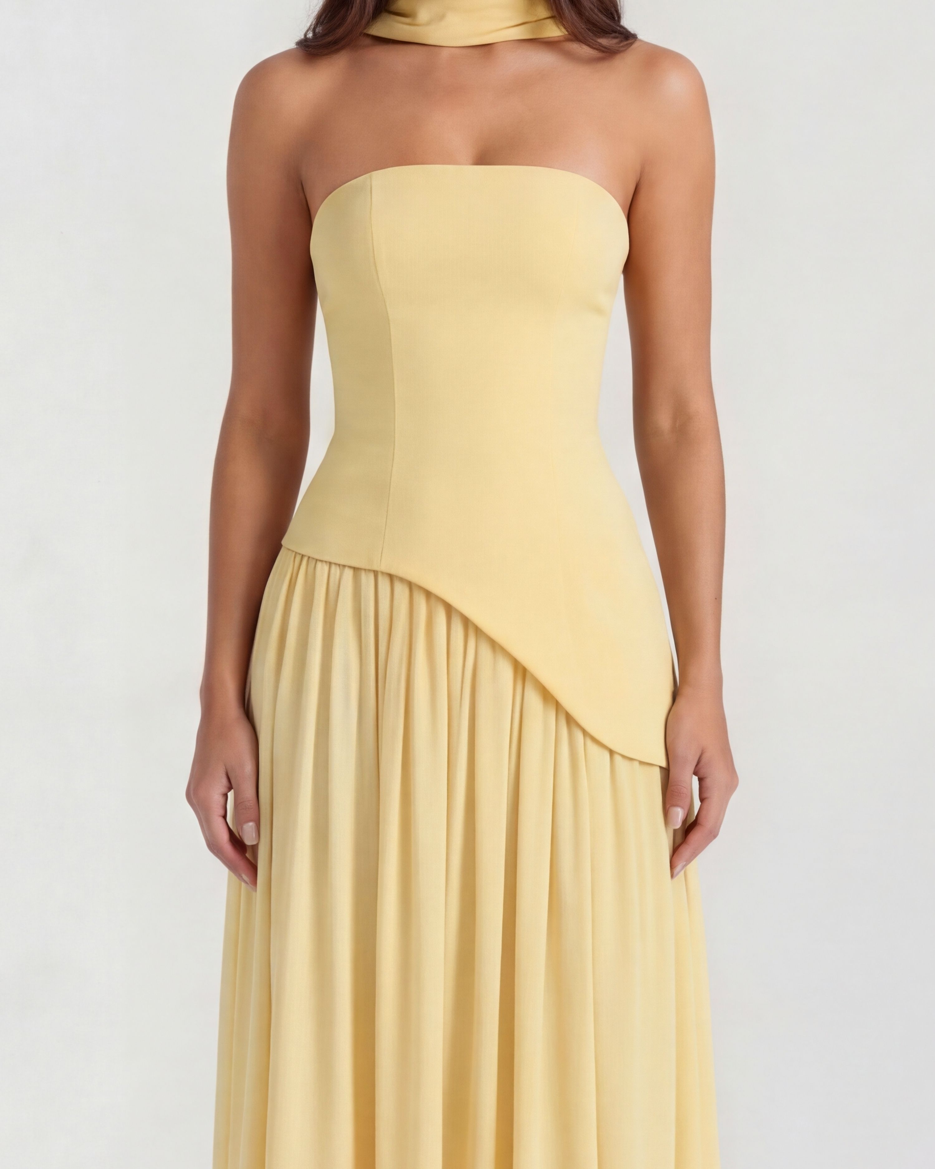 Abito Maxi Serena Giallo Burro Bella di Roma – modella