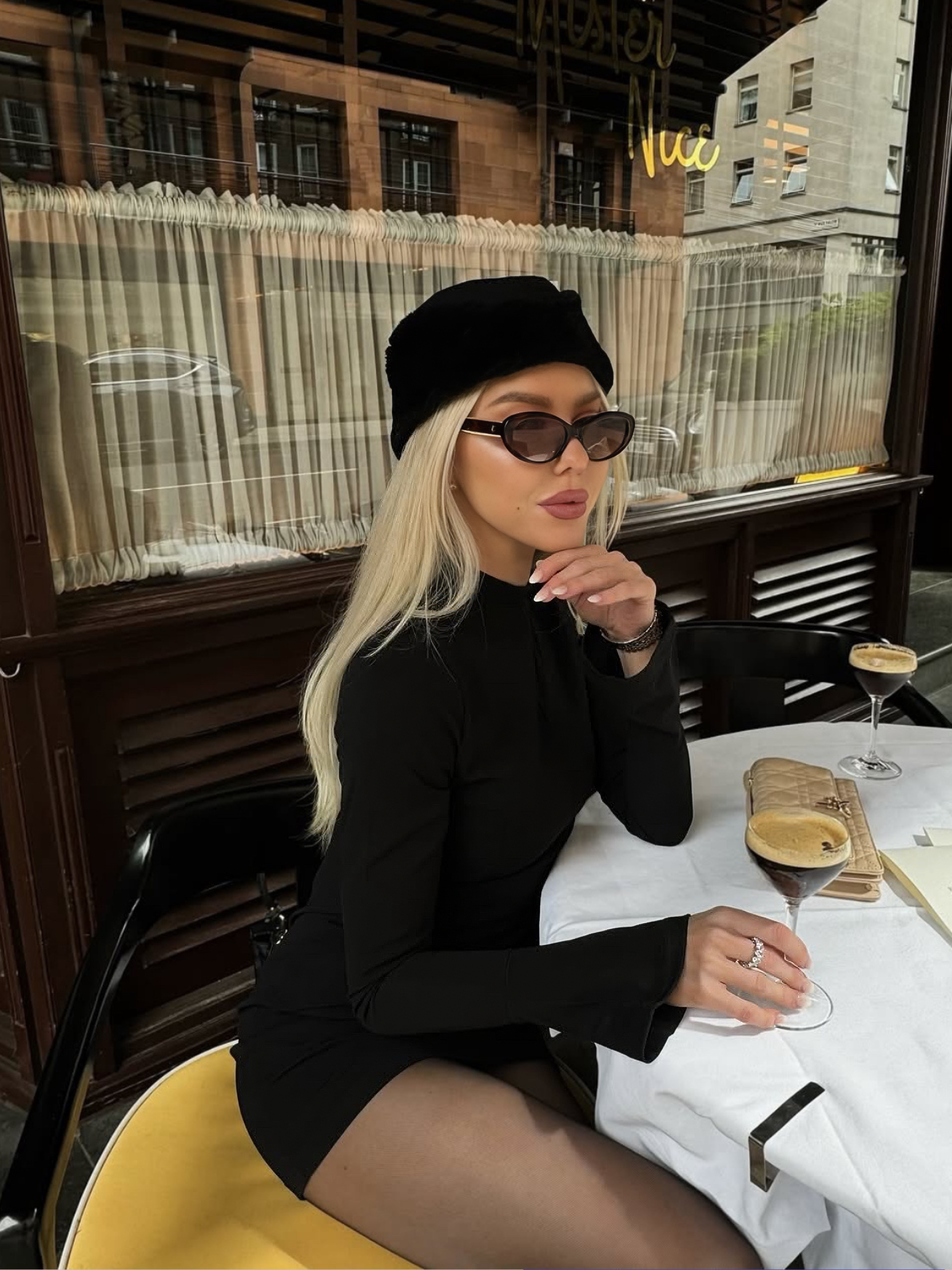 Abito mini Giada nero polsini ruota Bella di Roma – look serata elegante