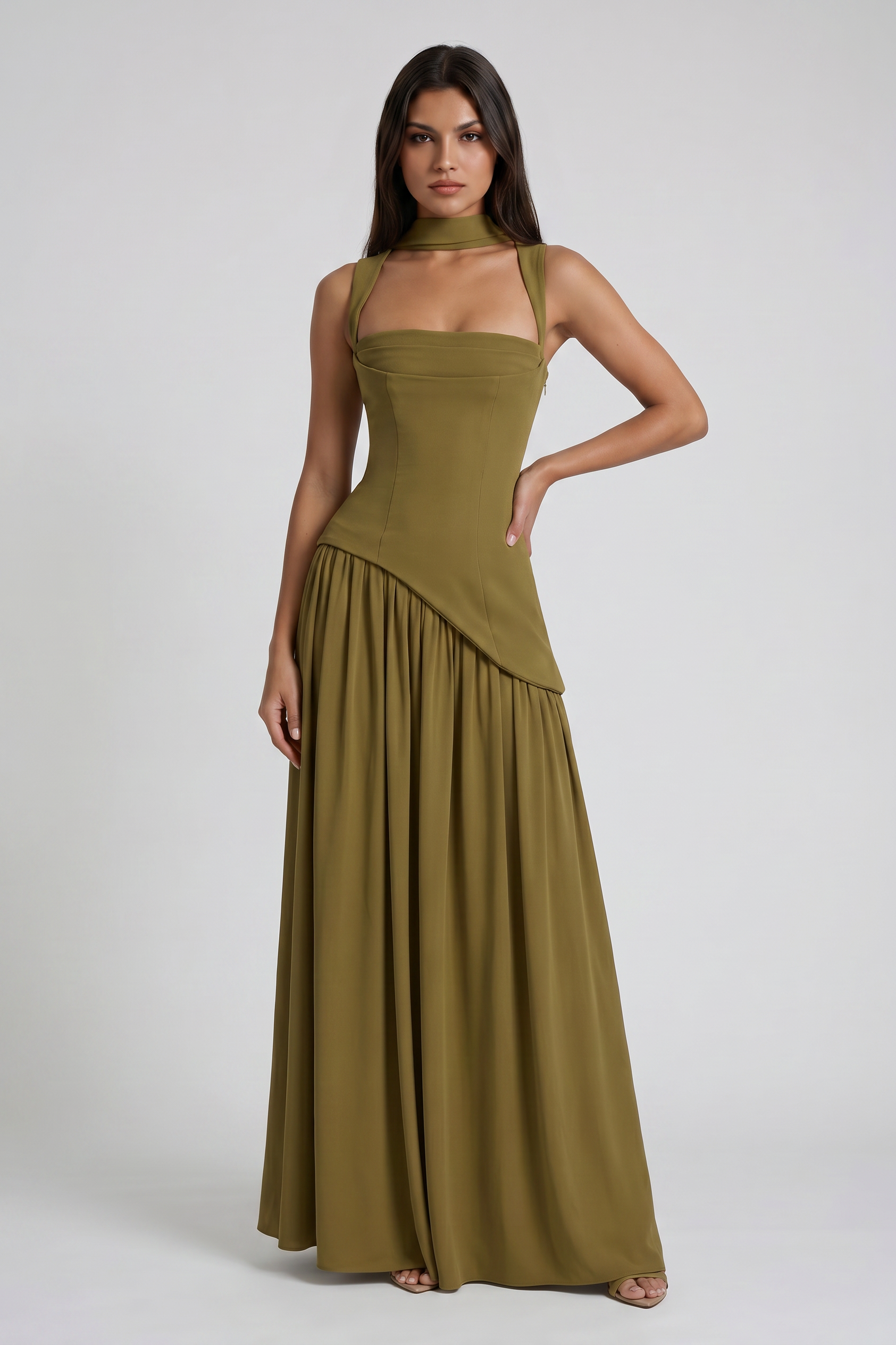 Abito maxi Tullulah verde oliva Bella di Roma – schiena lacciata