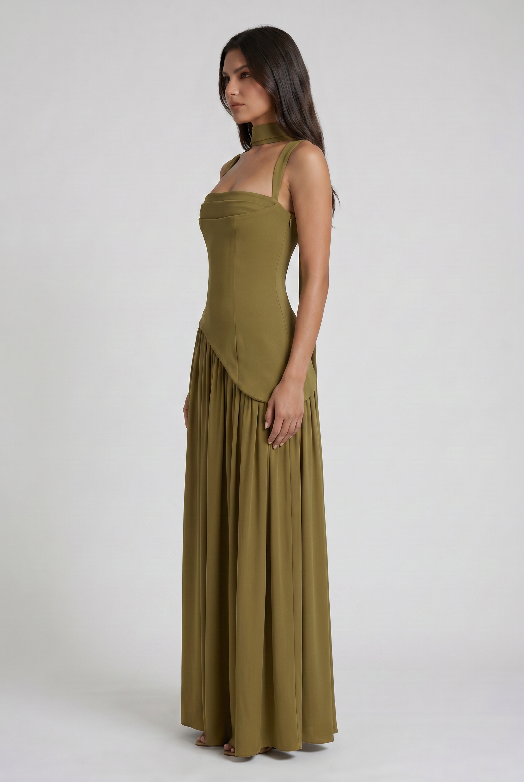 Abito maxi Tullulah verde oliva Bella di Roma – sciarpa coordinata