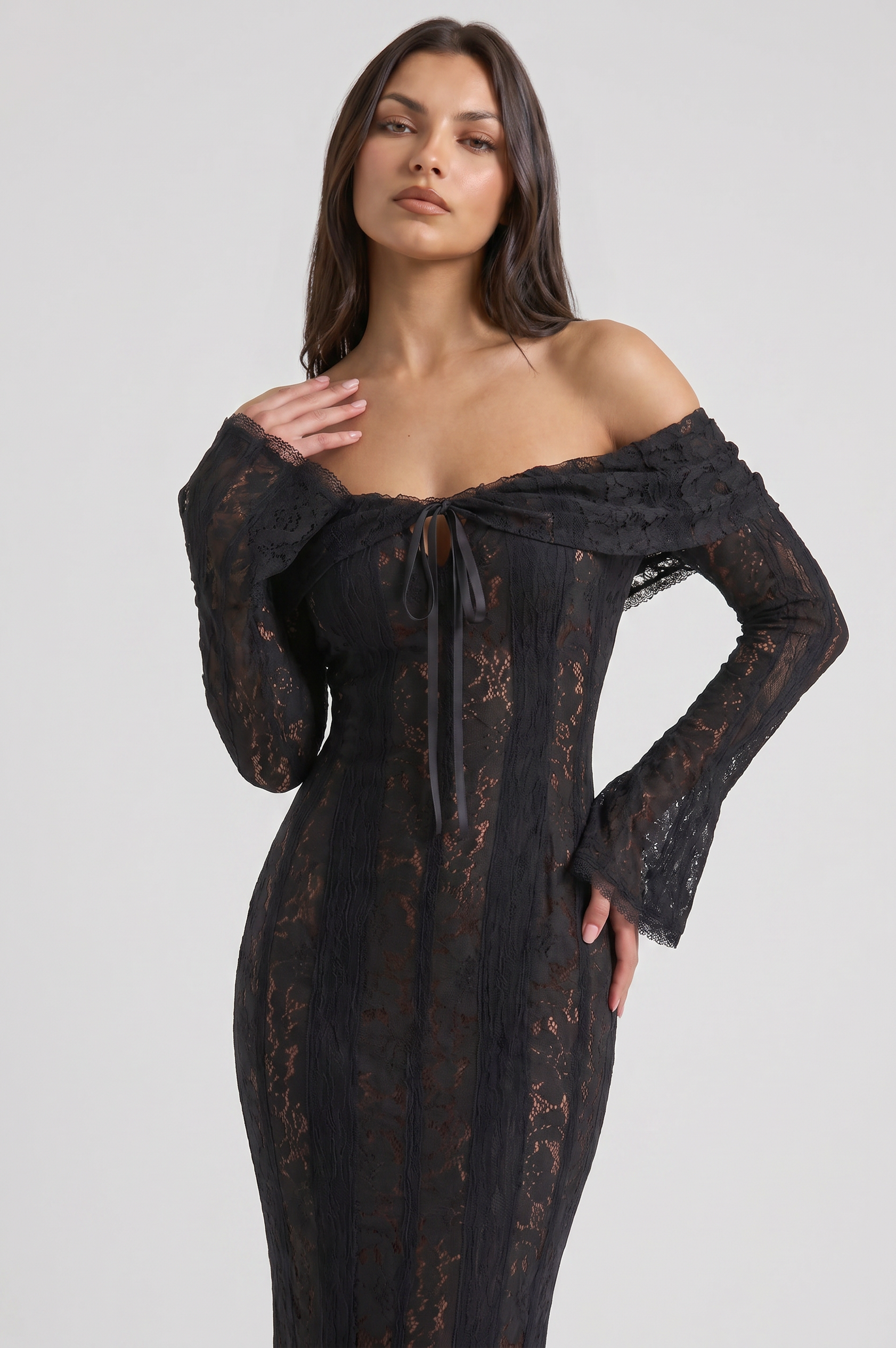 Abito maxi Alessandra nero schiena scoperta Bella di Roma – schiena decorata