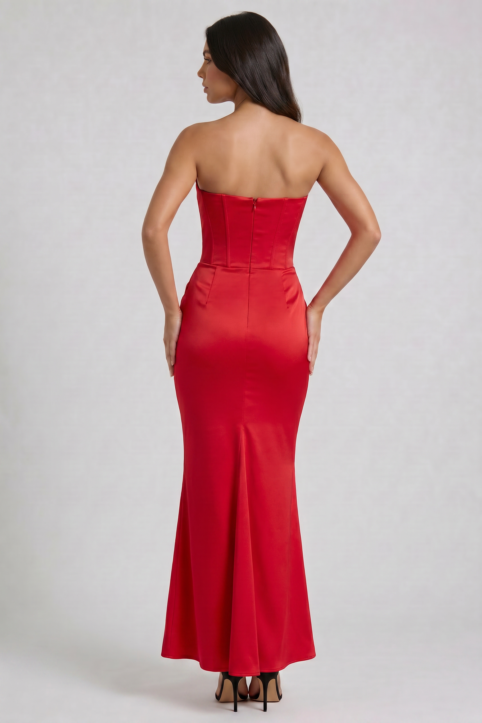 Abito maxi Tessa satin corsetto rosso Bella di Roma – dettaglio senza spalline