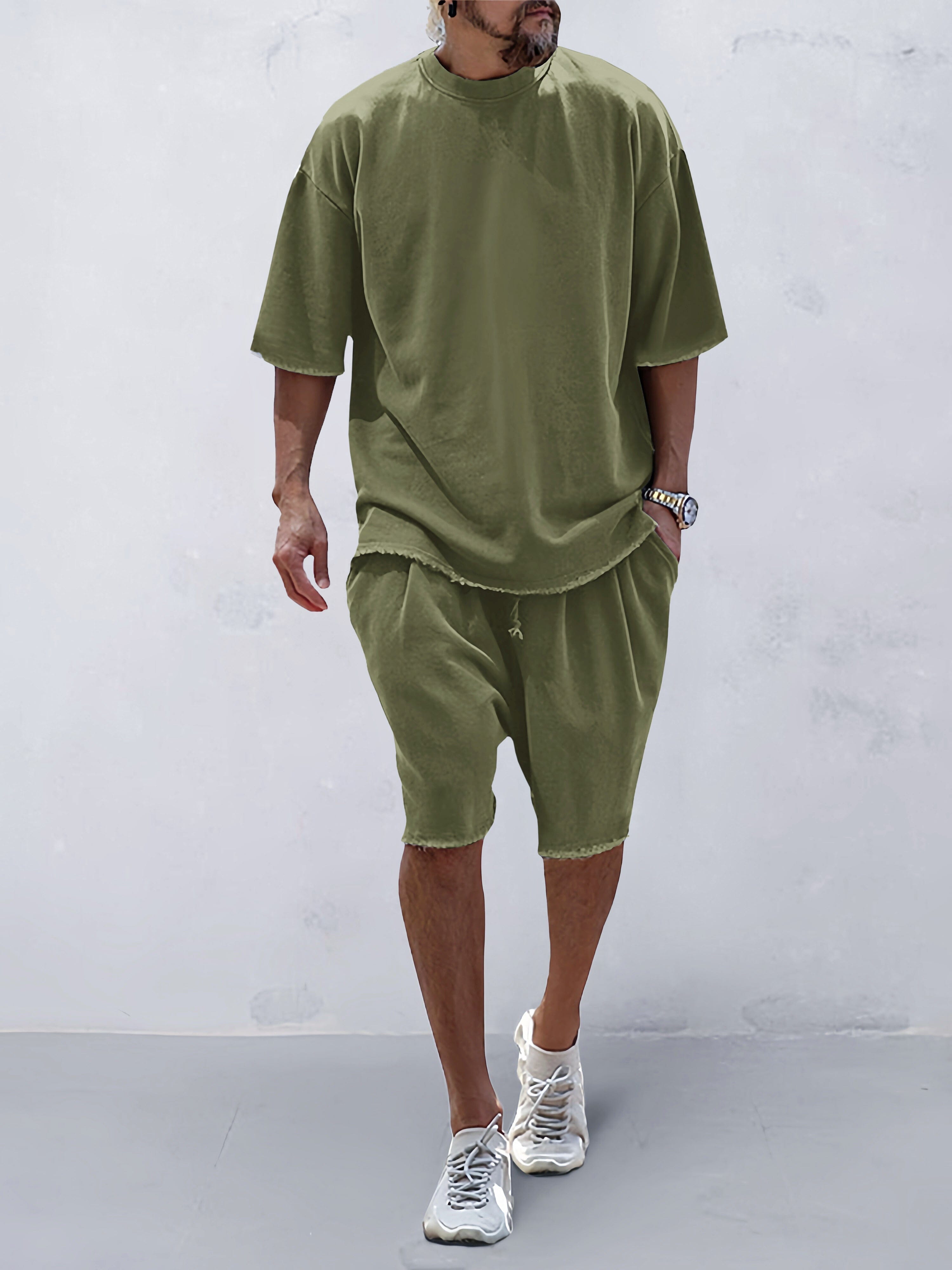Set sportivo uomo verde militare in cotone – t-shirt e shorts | Bella di Roma