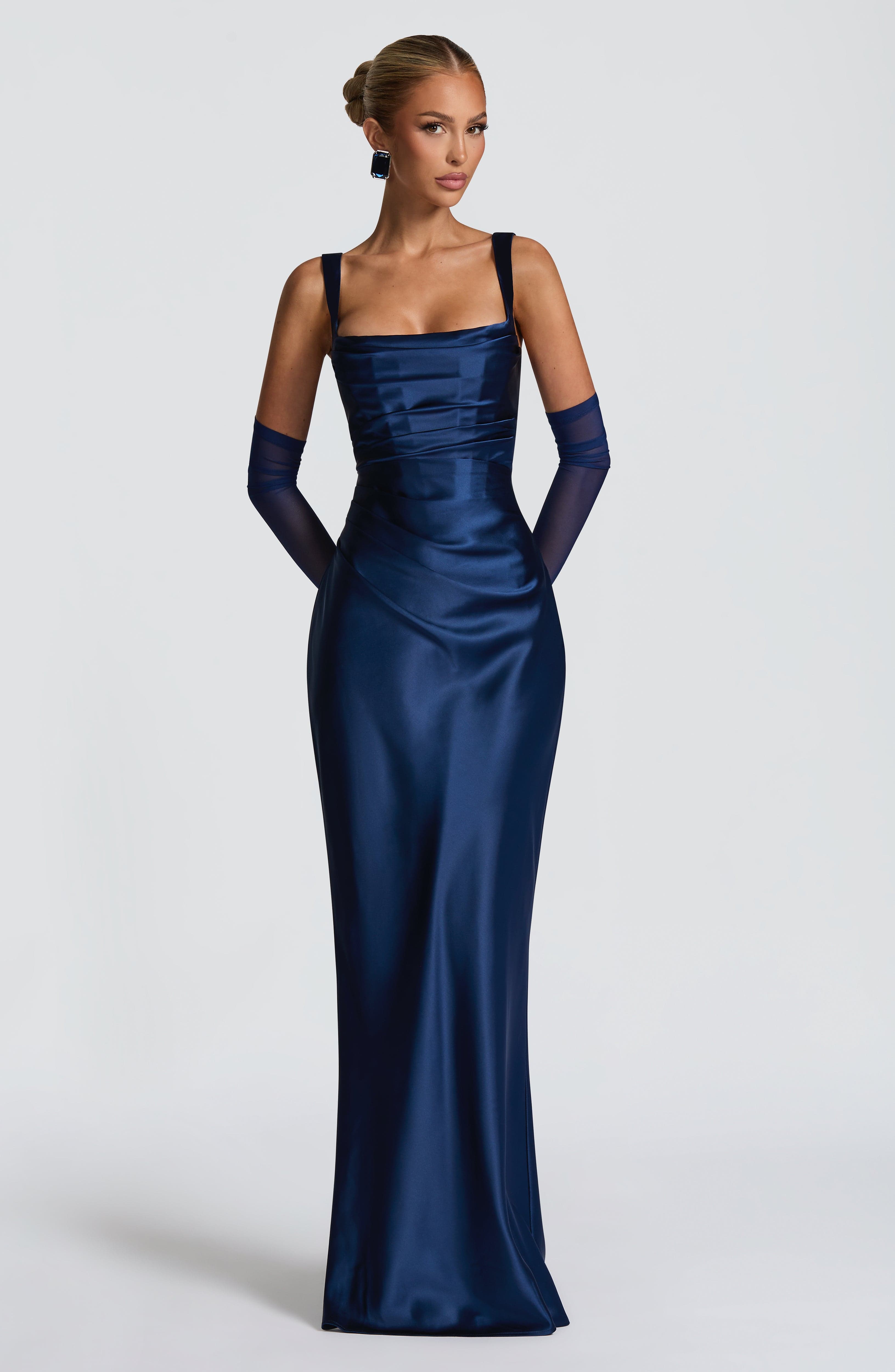 Abito maxi Yolanthe satin blu marino Bella di Roma – vista frontale
