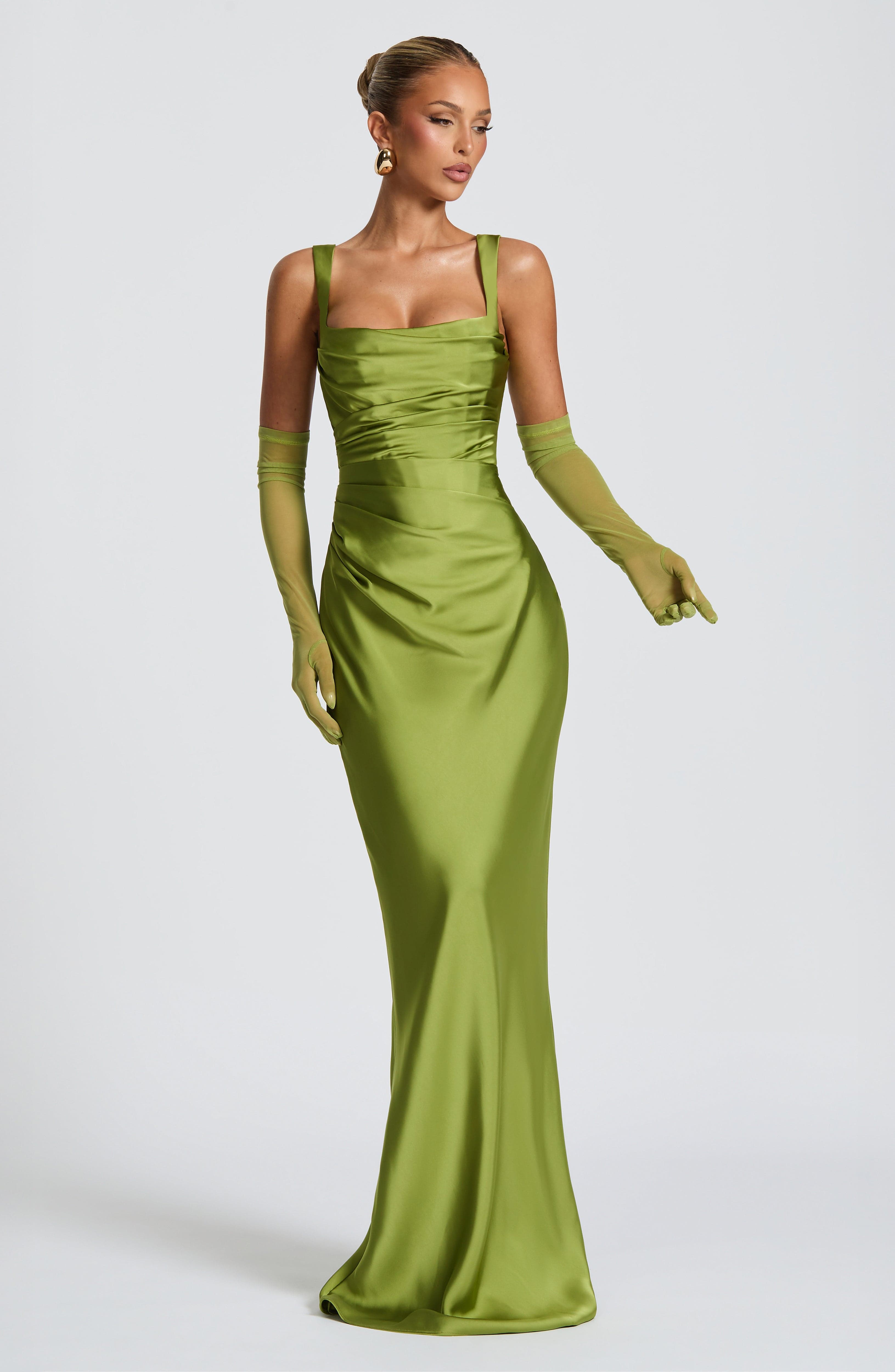 Abito maxi Yolanthe satin verde oliva Bella di Roma – gonna fluente