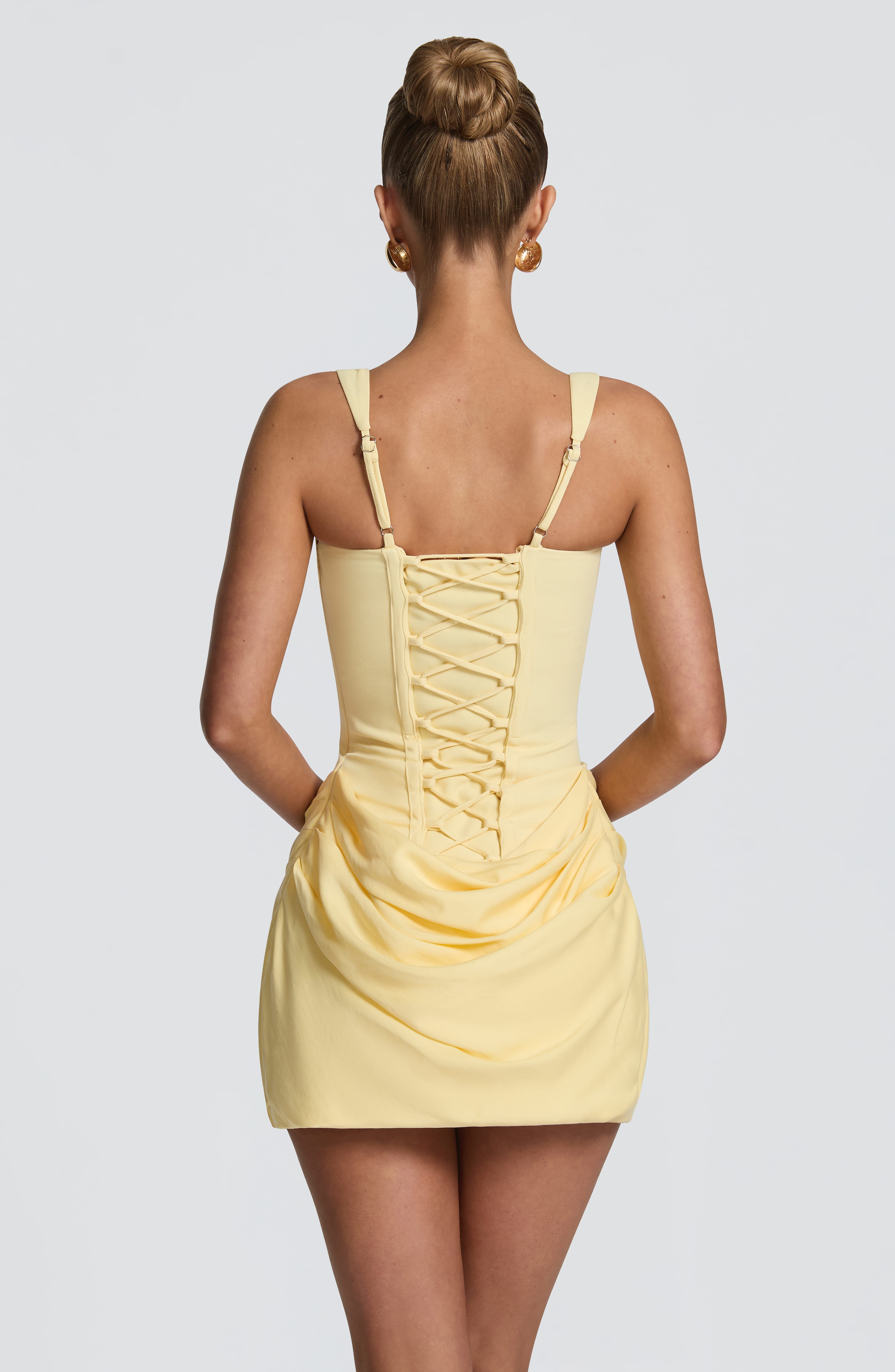 Vestito mini bodycon Indy limone Bella di Roma – silhouette estiva