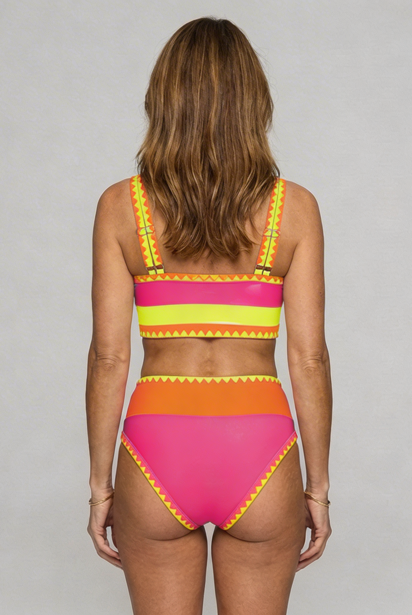 Costume da bagno tre pezzi rosso – vista posteriore | Bella di Roma