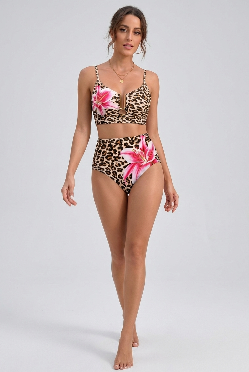 Bikini vita alta Leopardo Floreale – vista frontale obliqua | Bella di Roma