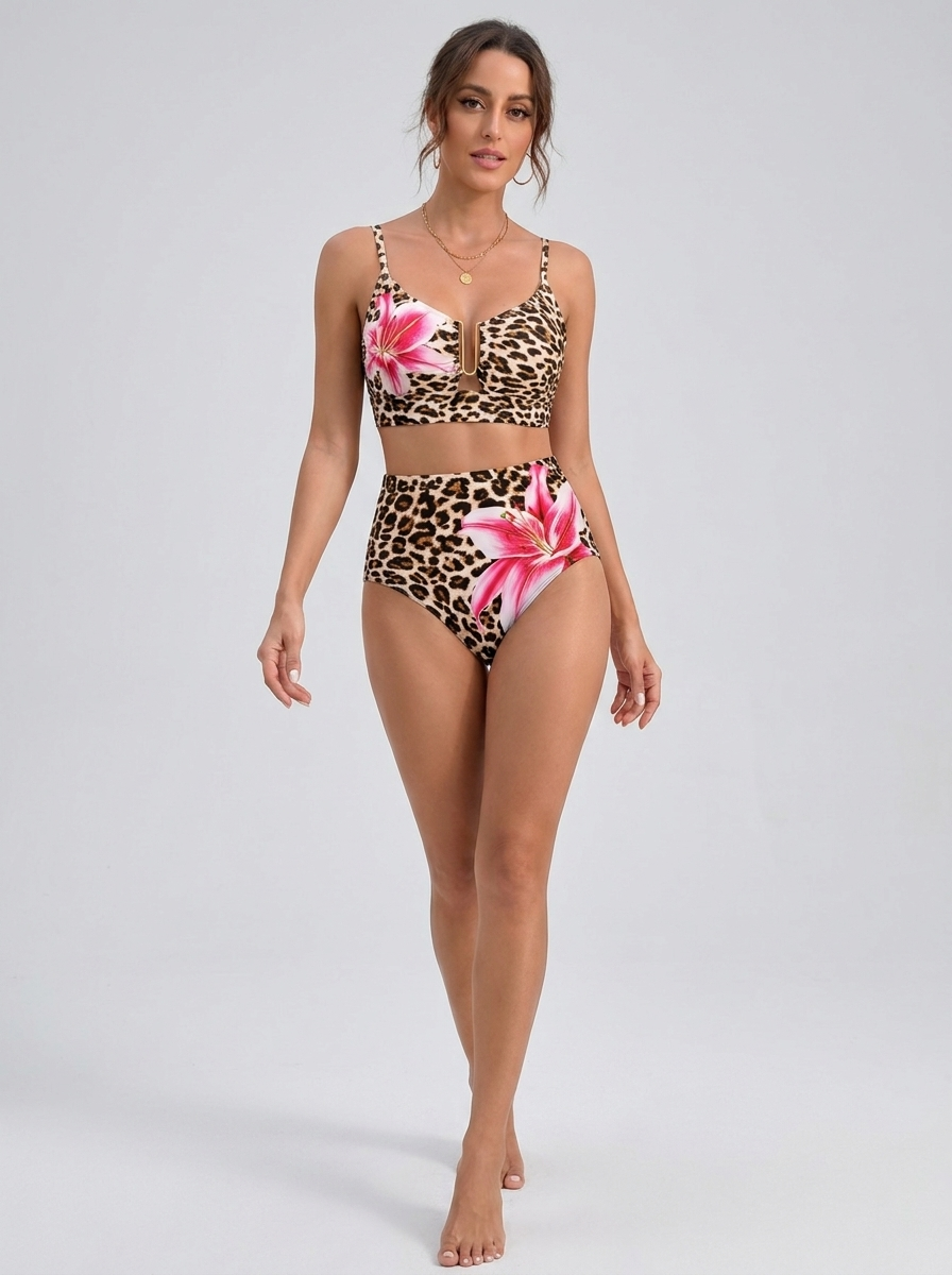 Bikini vita alta Leopardo Floreale – vista frontale obliqua | Bella di Roma