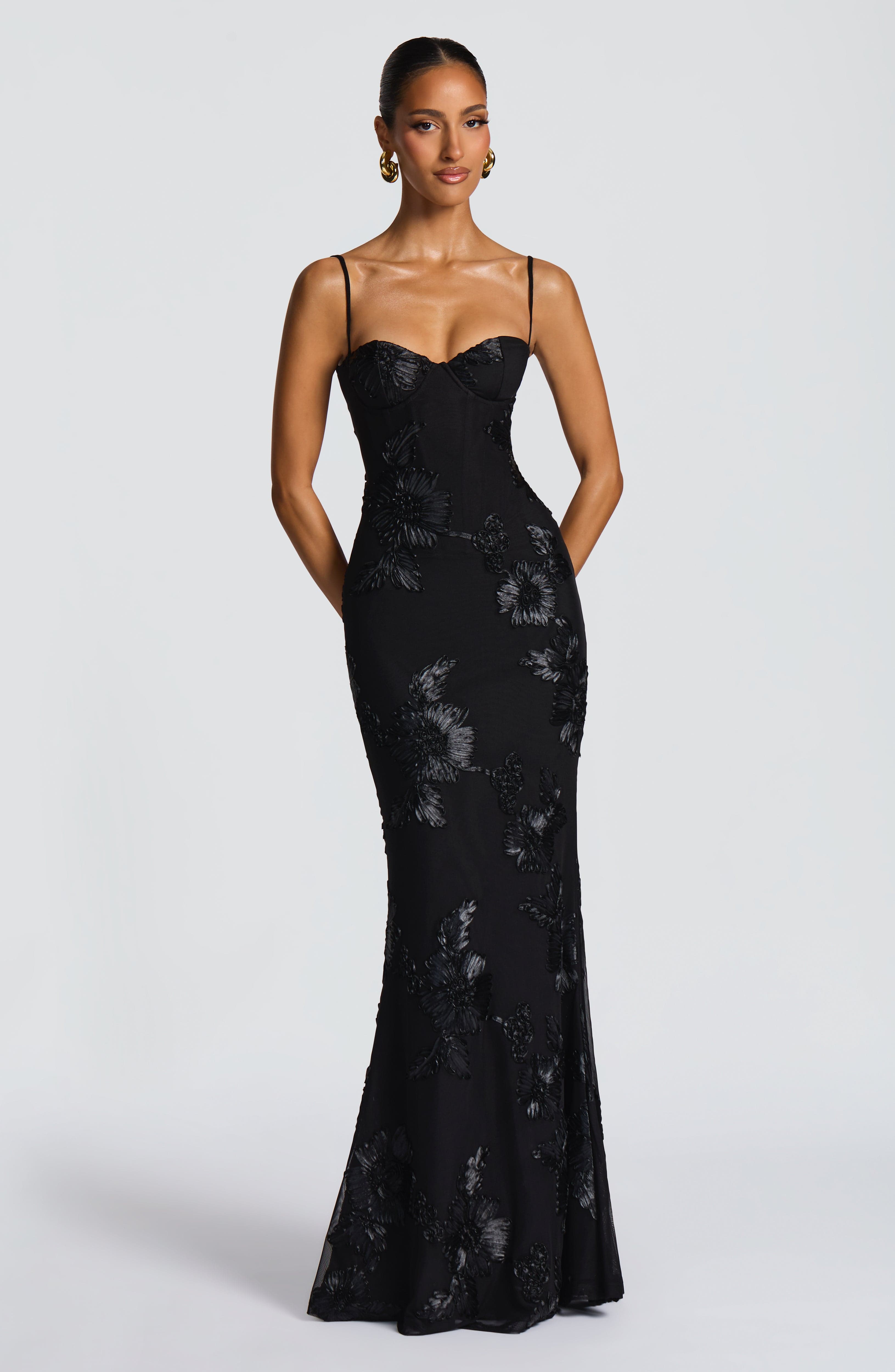 Abito maxi Mirelle nero Bella di Roma – vista frontale