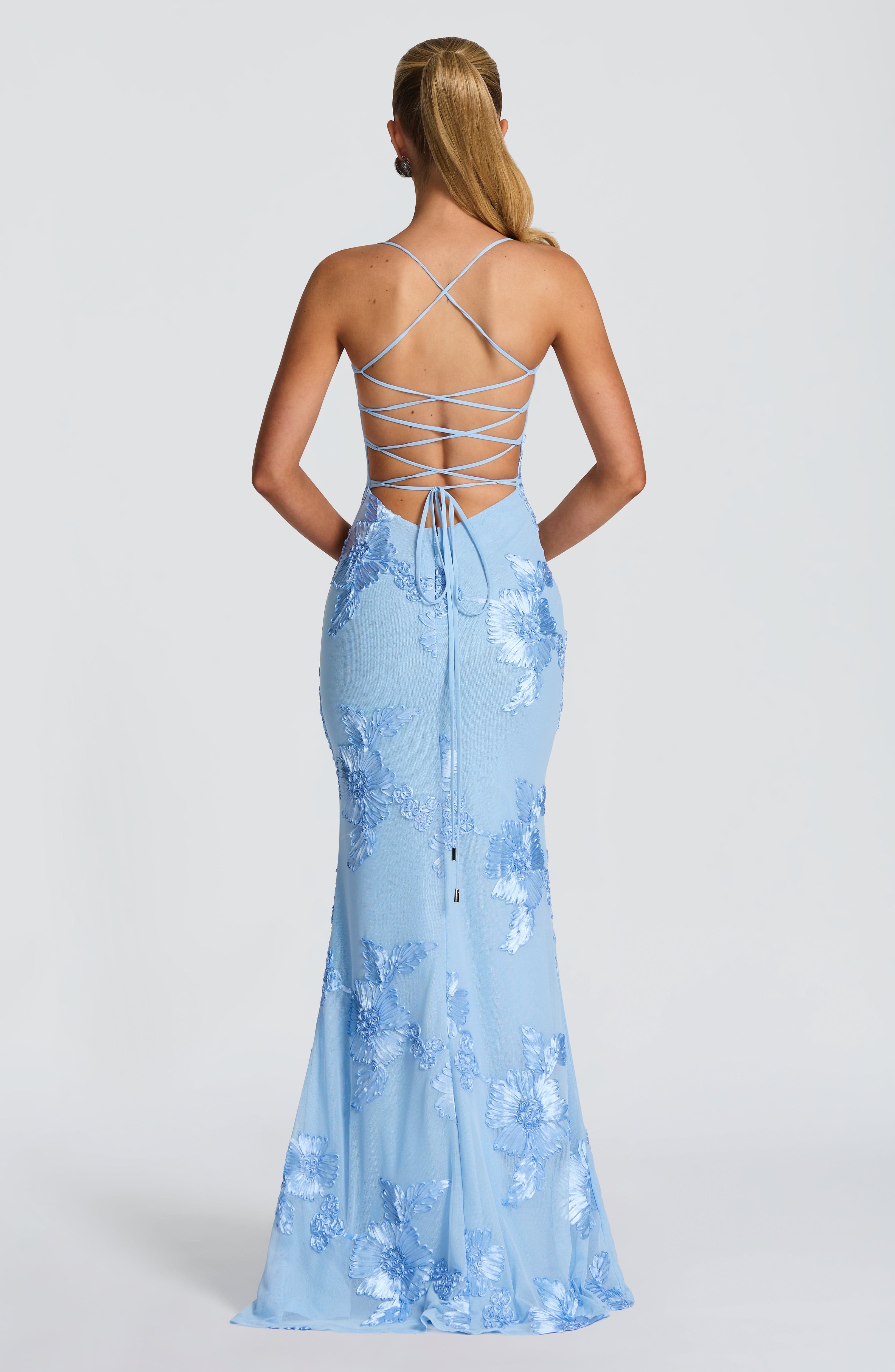 Abito maxi Mirelle blu ghiaccio Bella di Roma – silhouette elegante