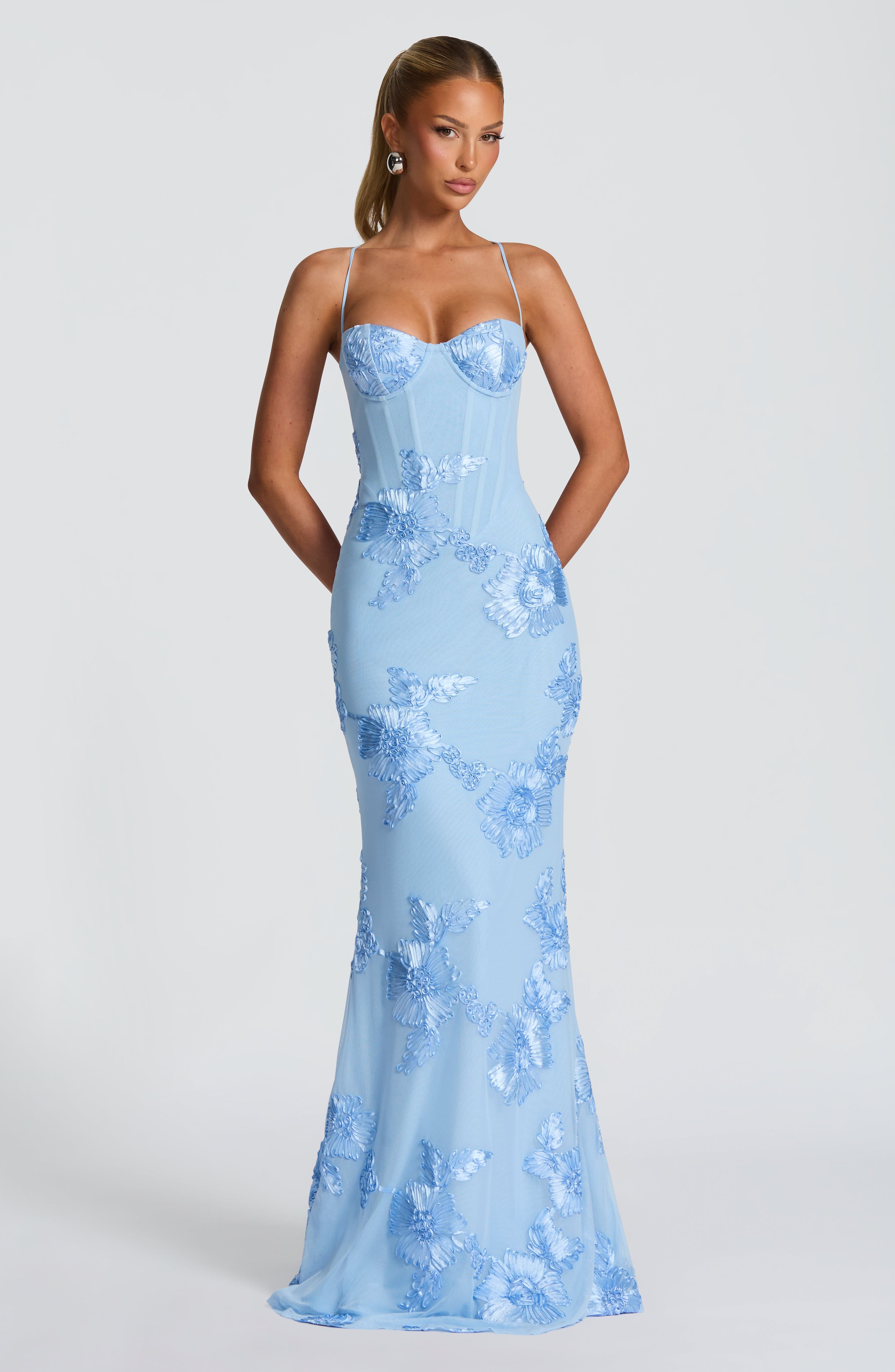 Abito maxi Mirelle blu ghiaccio Bella di Roma – vista frontale