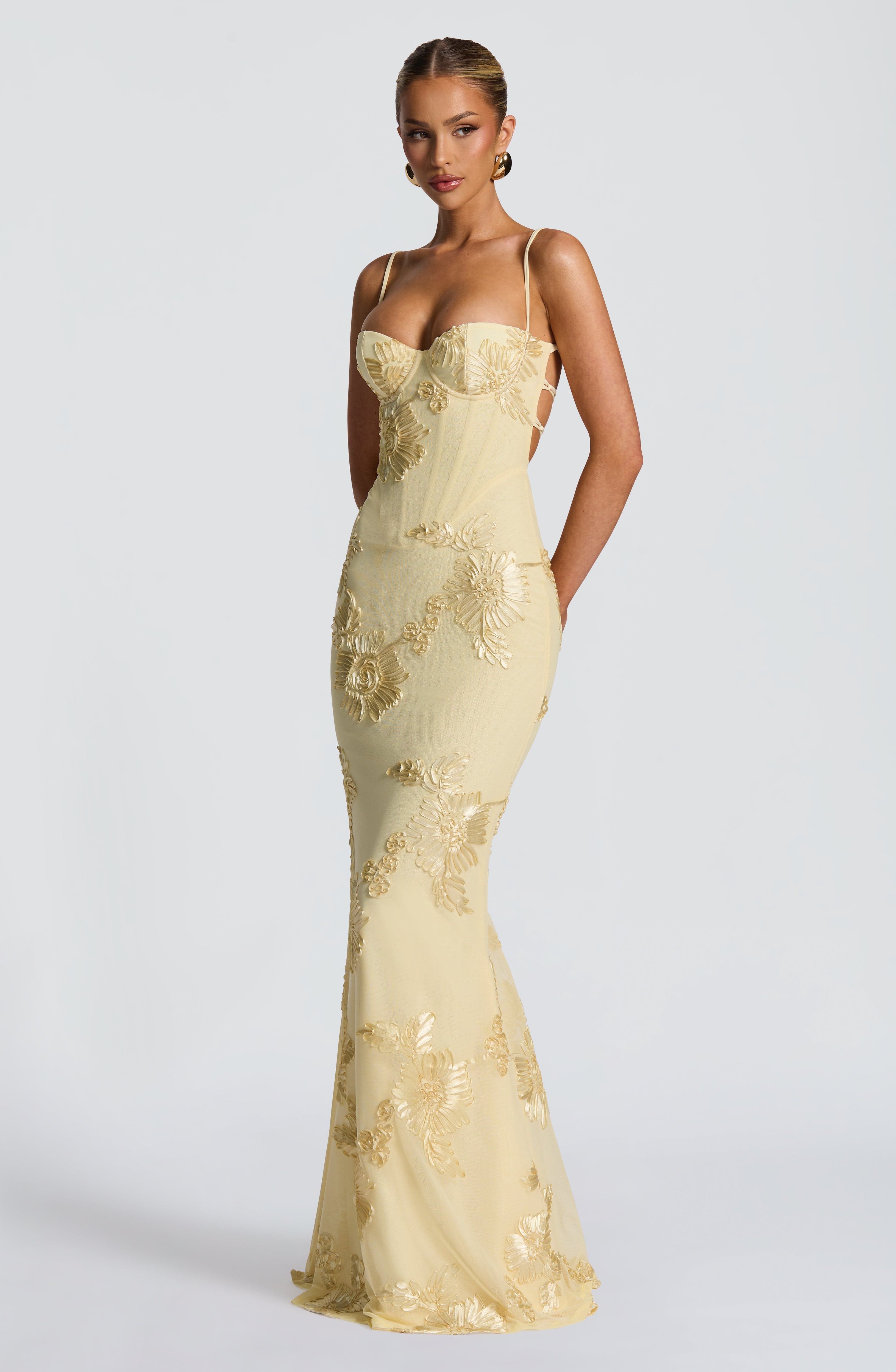 Abito maxi Mirelle limone Bella di Roma – schiena scoperta
