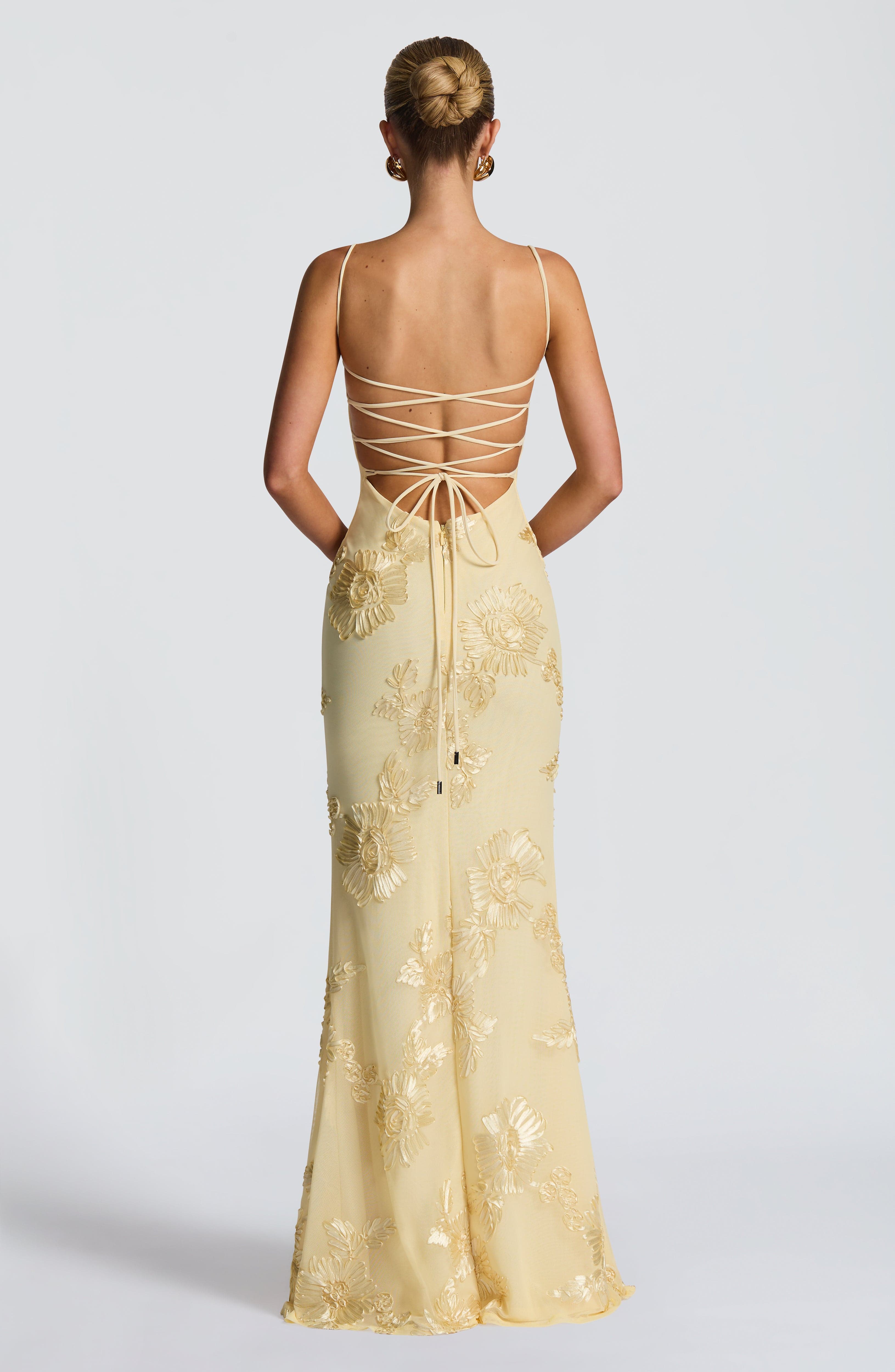 Abito maxi Mirelle limone Bella di Roma – silhouette estiva