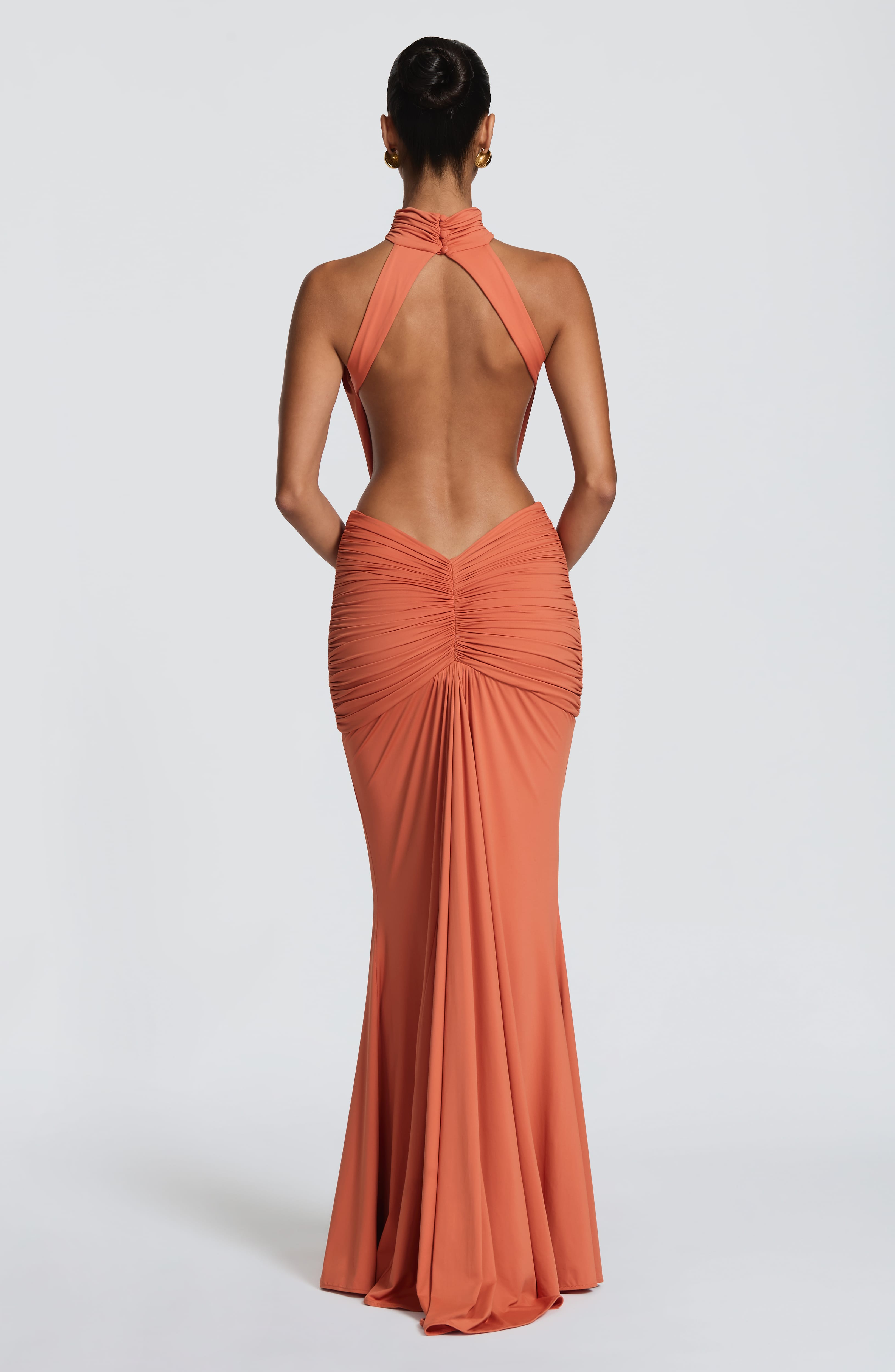 Abito maxi Josephine collo alto arancione Bella di Roma – vista frontale