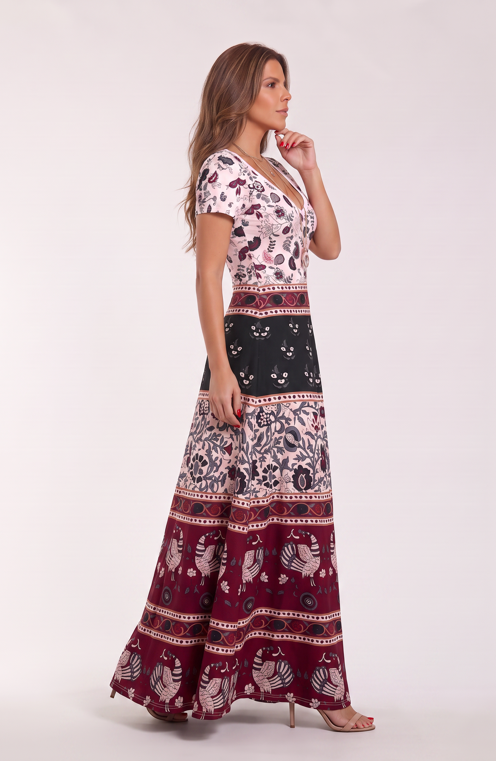 Abito Maxi con Stampa Etnica Mandala in Bordeaux – vista laterale | Bella di Roma
