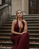 Abito maxi Ariel bordeaux Bella di Roma – dettaglio arricciature fianchi