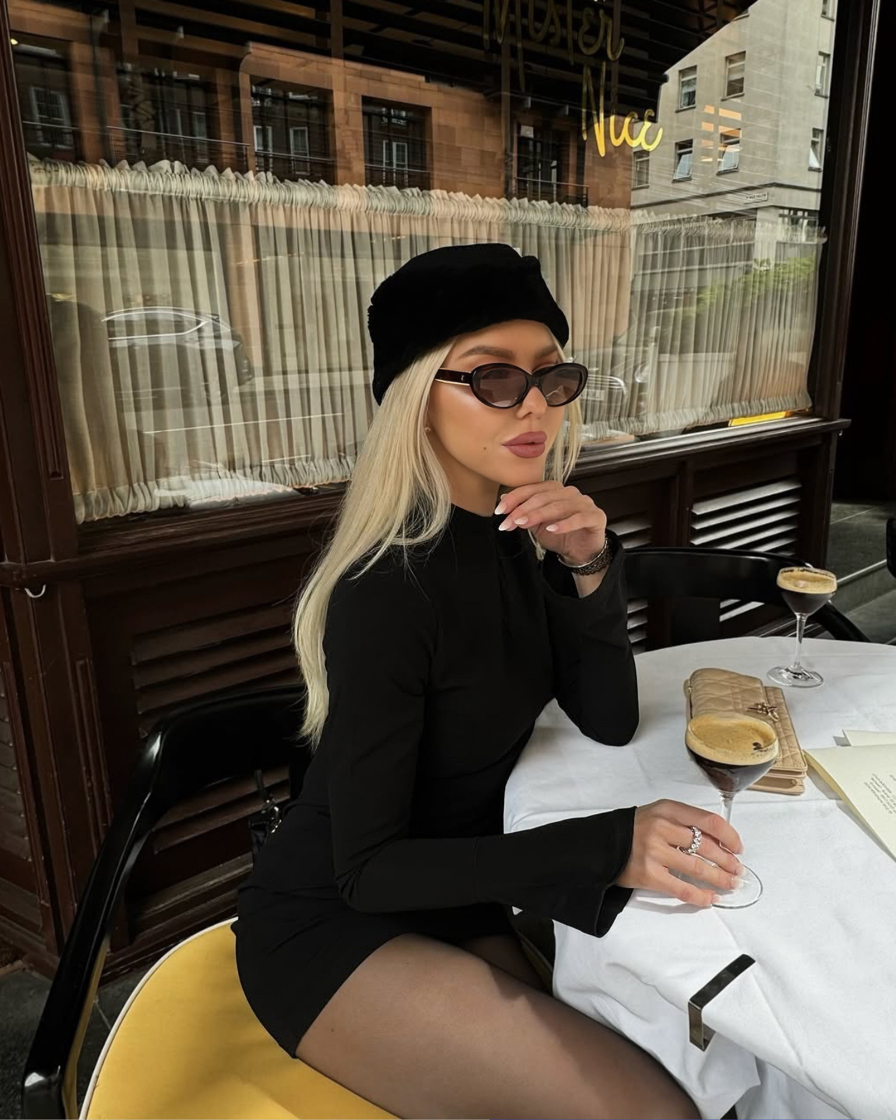 Abito mini Giada nero polsini Bella di Roma – look serata elegante