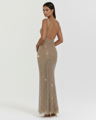 Abito Maxi Isabella Oro Strass Bella di Roma – modella