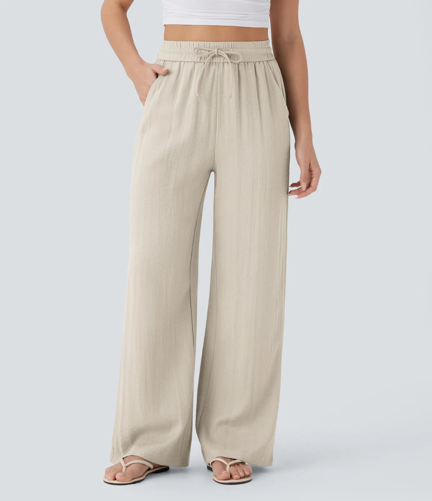Pantaloni Baggy Casual in Lino Bella di Roma – beige indossati
