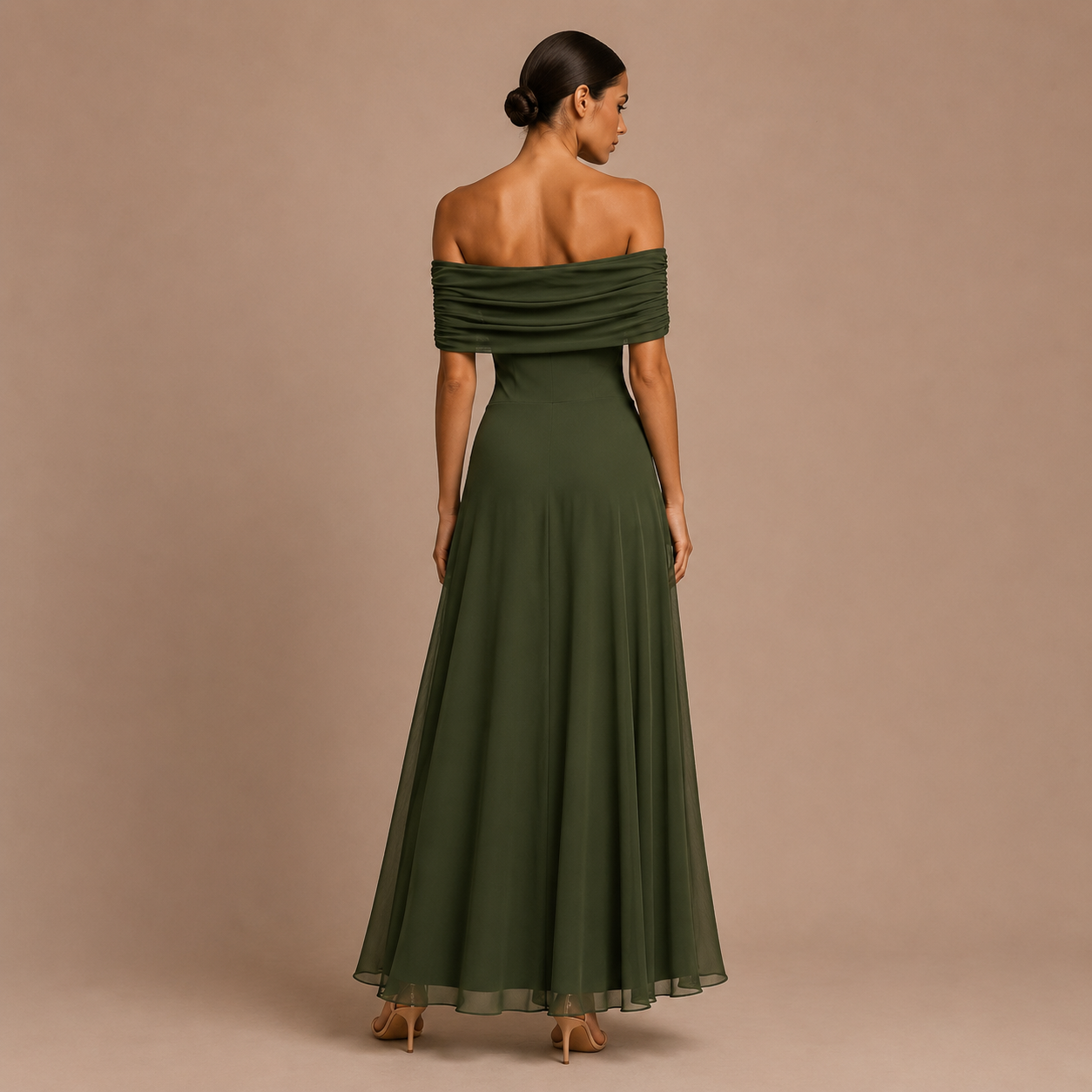 Abito Ingrid spalle scoperte verde oliva vista posteriore | Bella di Roma