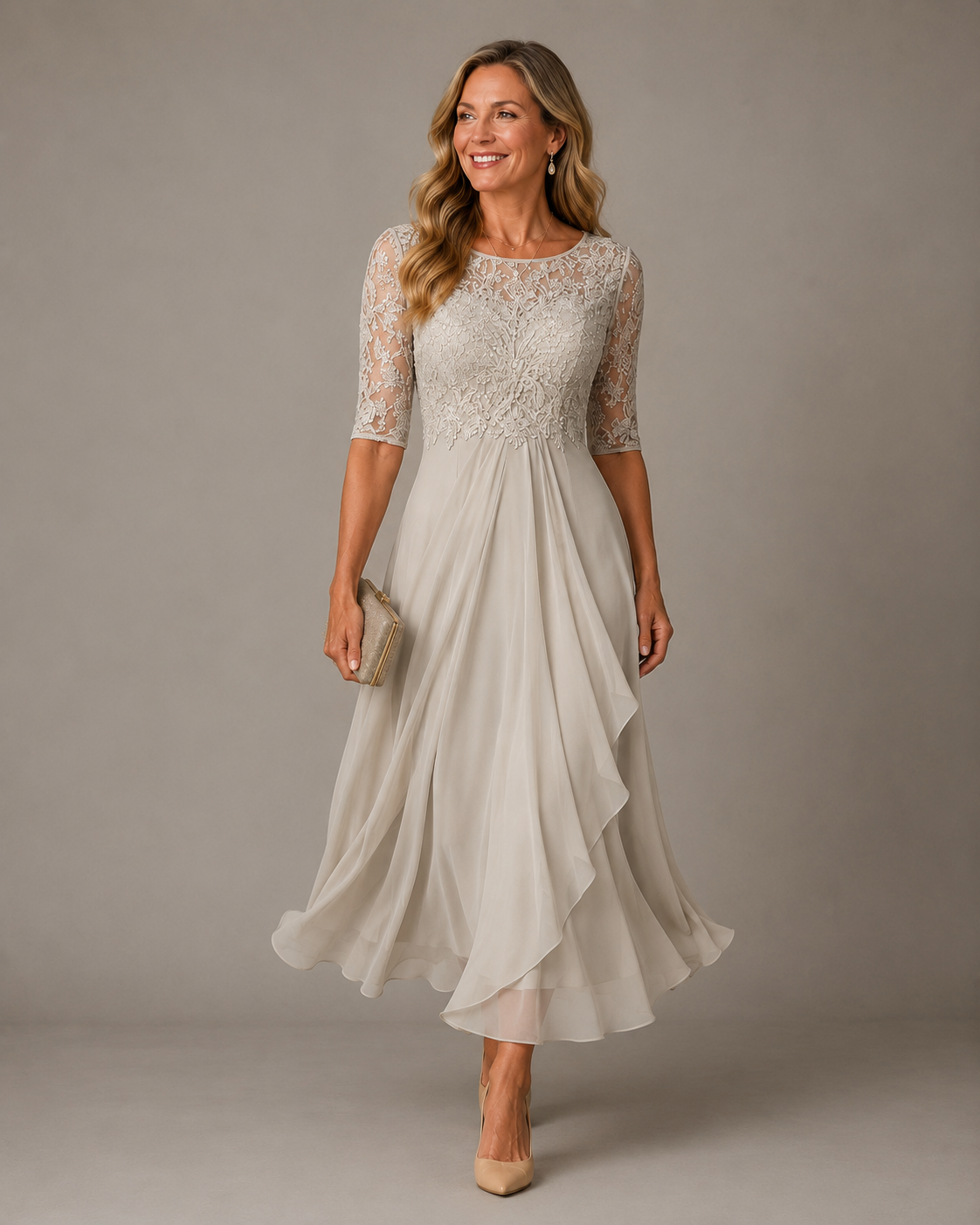 Abito midi avorio in pizzo e chiffon con maniche a tre quarti
