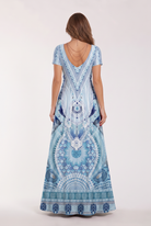 Abito Maxi con Stampa Etnica Mandala in Blu – vista posteriore | Bella di Roma