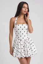 Abito Mini Giulia Nero Bianco Pois Bella di Roma – modella