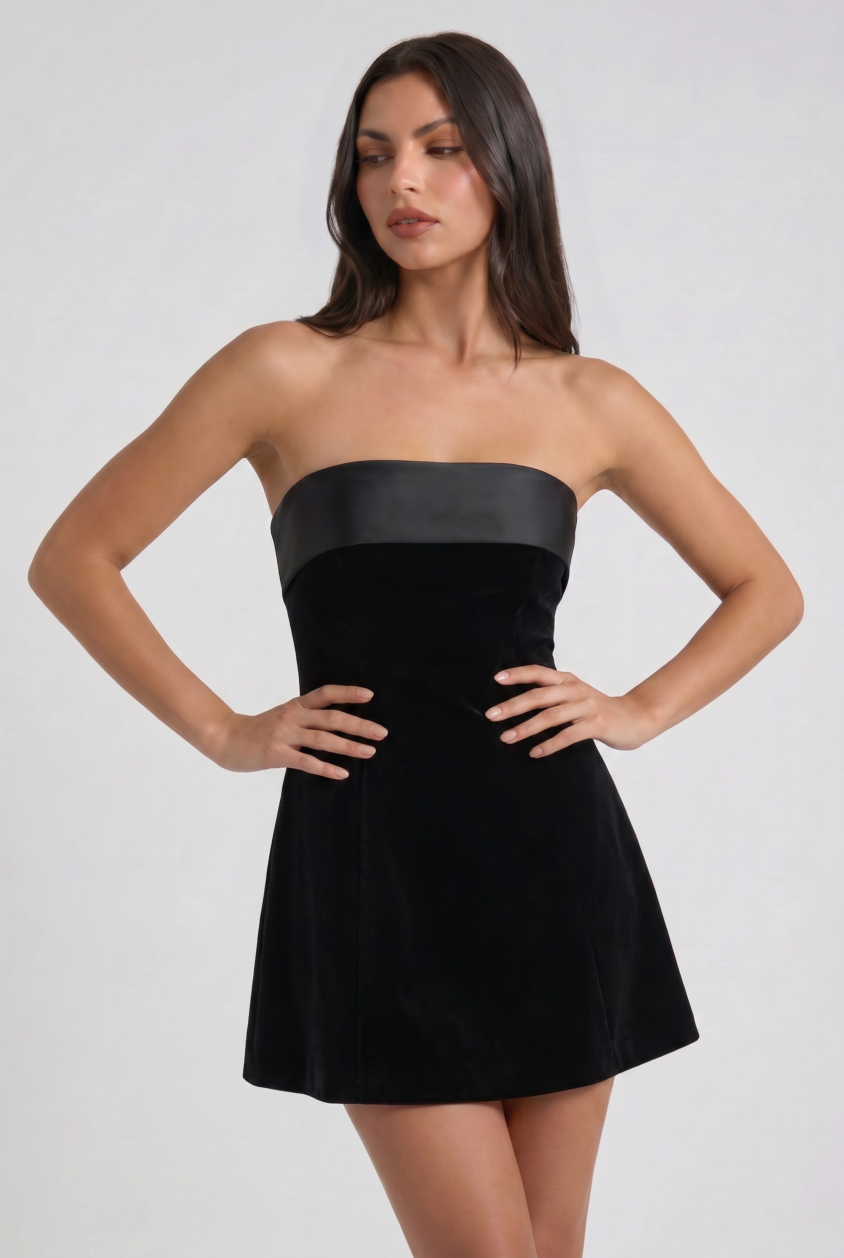 Abito Mini Valentina Nero Bella di Roma – vista frontale