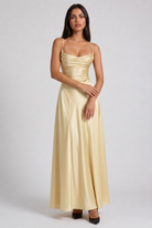 Abito Maxi Avelora Bella di Roma – modella