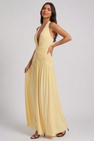 Abito maxi Alba giallo burro Bella di Roma – silhouette solare