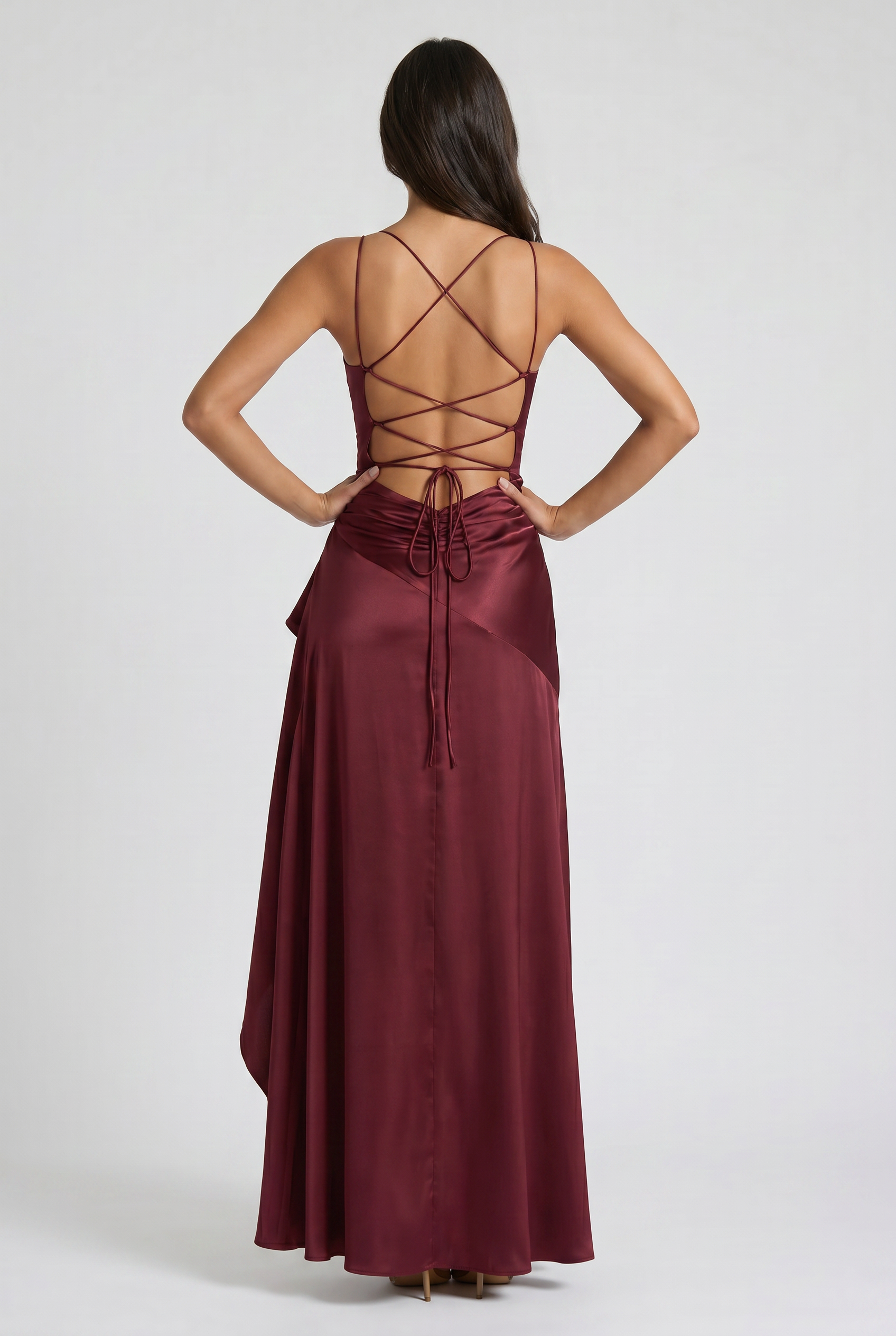 Abito maxi Samira satin bordeaux Bella di Roma – spalline sottili