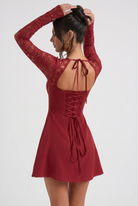 Abito mini Alix pizzo maniche lunghe Bella di Roma – scollatura balconcino