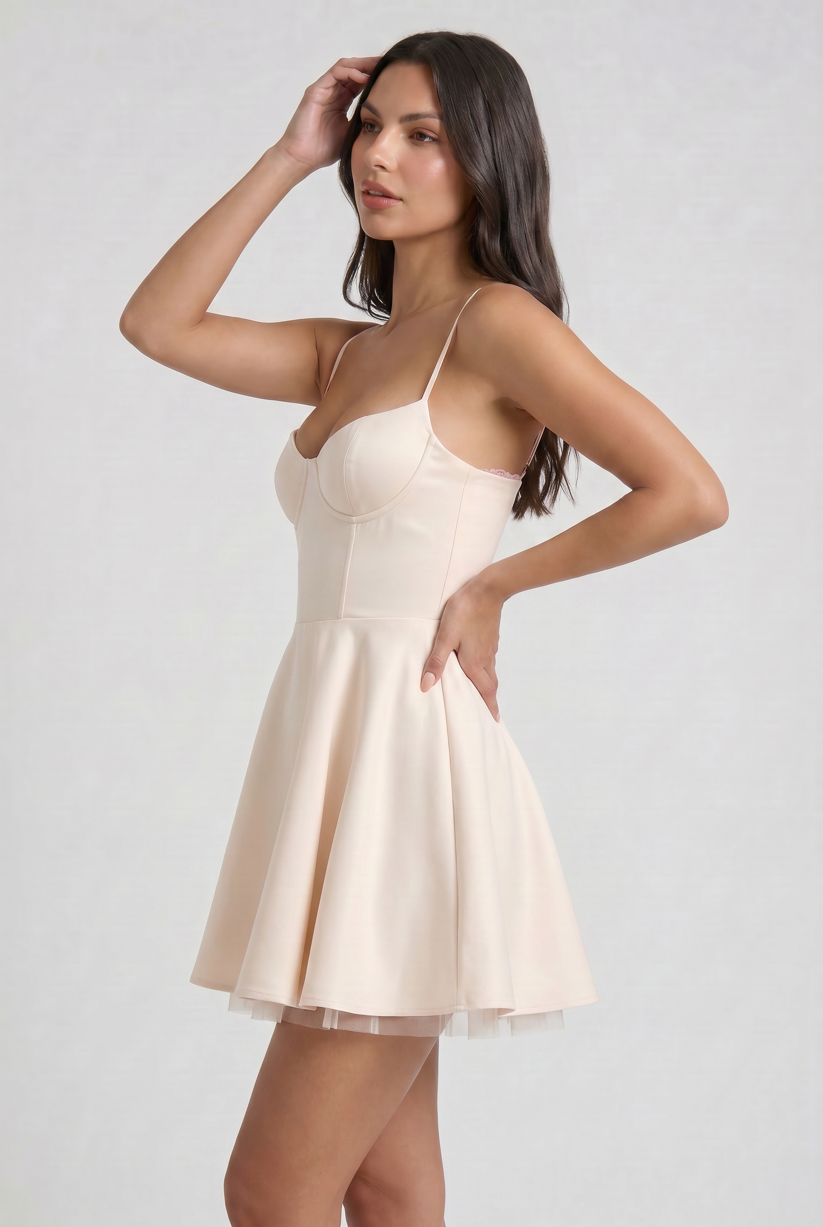 Abito Mini Selene Crema Bella di Roma – modella