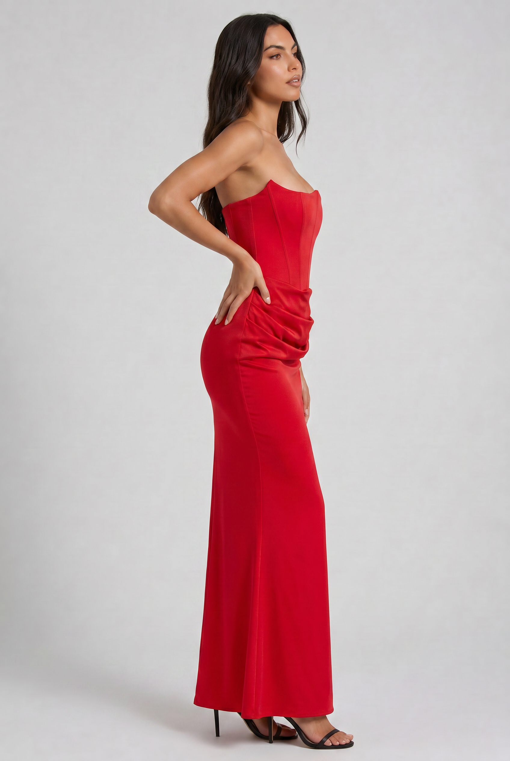 Abito maxi Tessa satin corsetto rosso Bella di Roma – silhouette scolpita