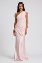 Abito maxi Abbey monospalla rosa chiaro Bella di Roma – gonna satin