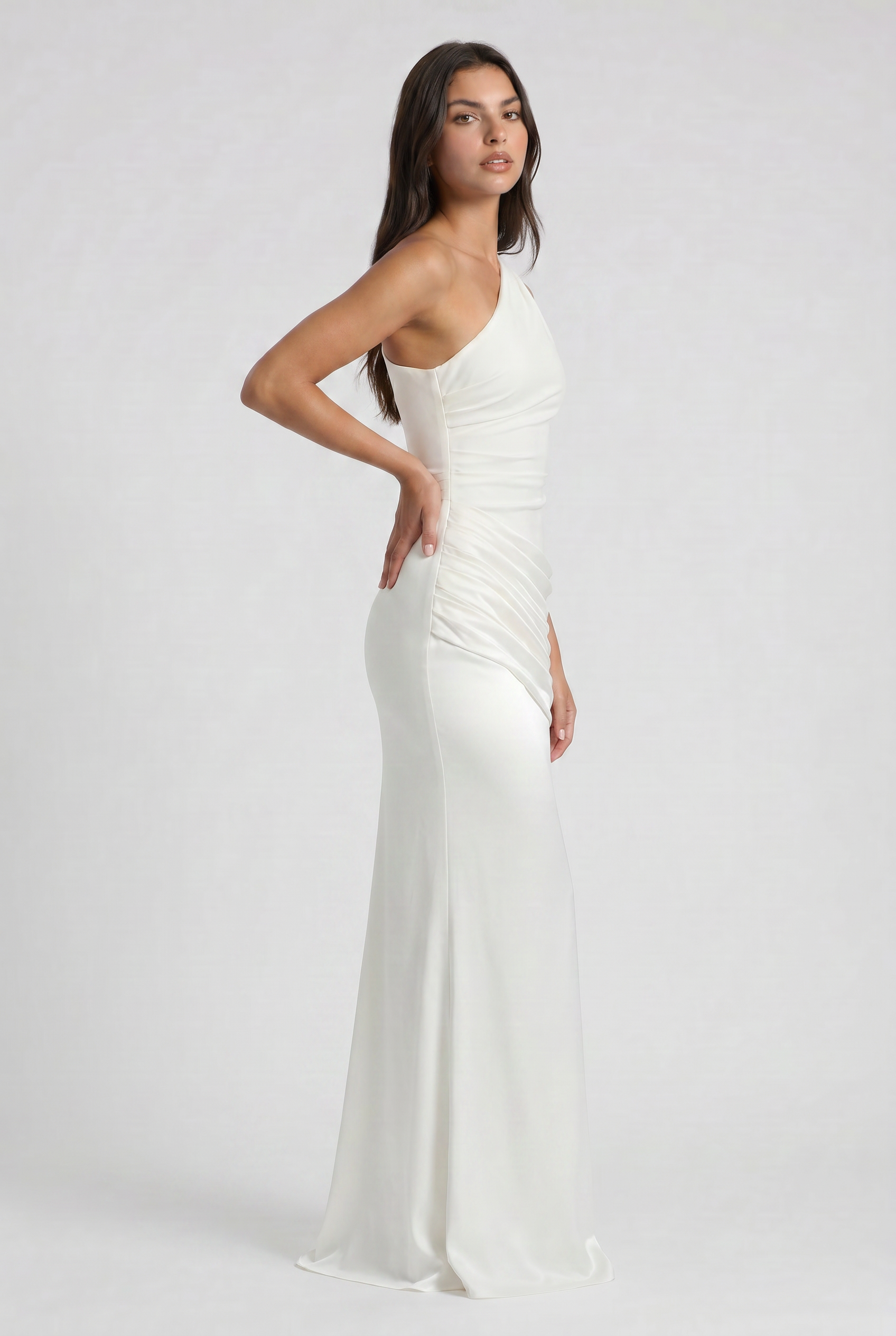 Abito maxi Abbey monospalla bianco Bella di Roma – look cerimonia