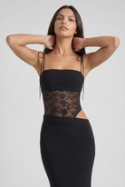 Abito maxi Valeria nero pizzo Bella di Roma – texture pizzo sofisticata