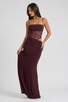 Abito maxi Valeria borgogna pizzo Bella di Roma – vista frontale