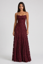 Abito maxi Louise lacca ciliegia Bella di Roma – gonna a godet