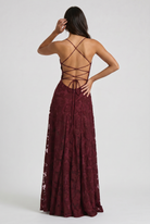 Abito maxi Louise lacca ciliegia Bella di Roma – silhouette femminile