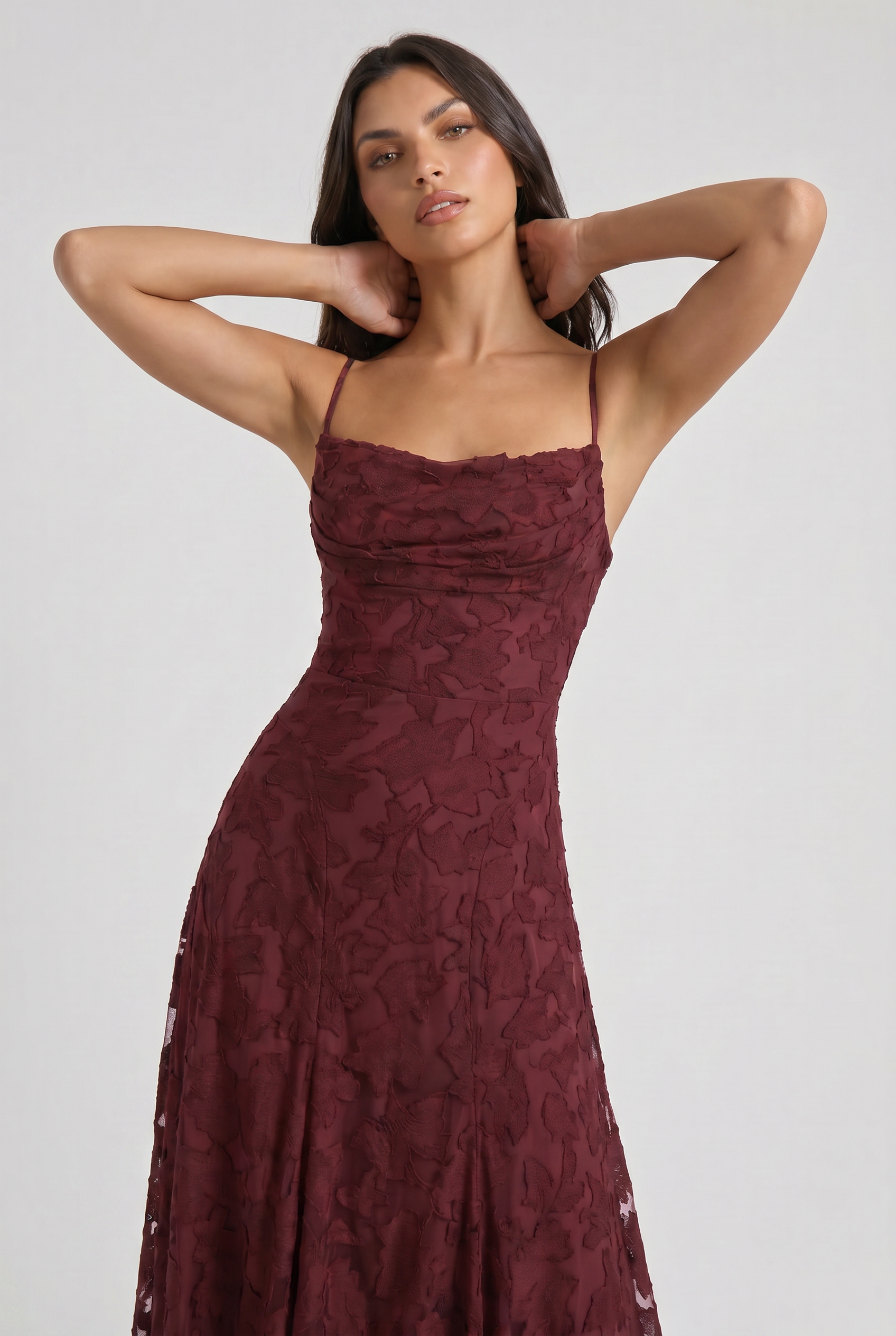 Abito maxi Louise lacca ciliegia Bella di Roma – schiena a lacci
