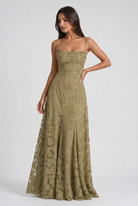 Abito maxi Louise lacca ciliegia Bella di Roma – movimento gonna