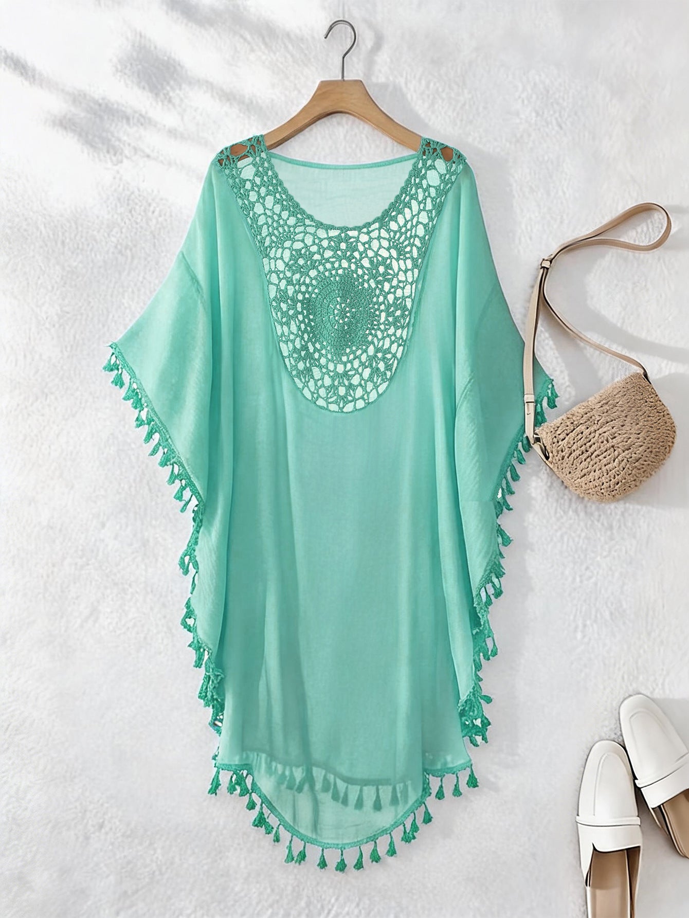 Kaftan maxi da spiaggia con ricami e frange - colore azzurro cielo | Bella di Roma