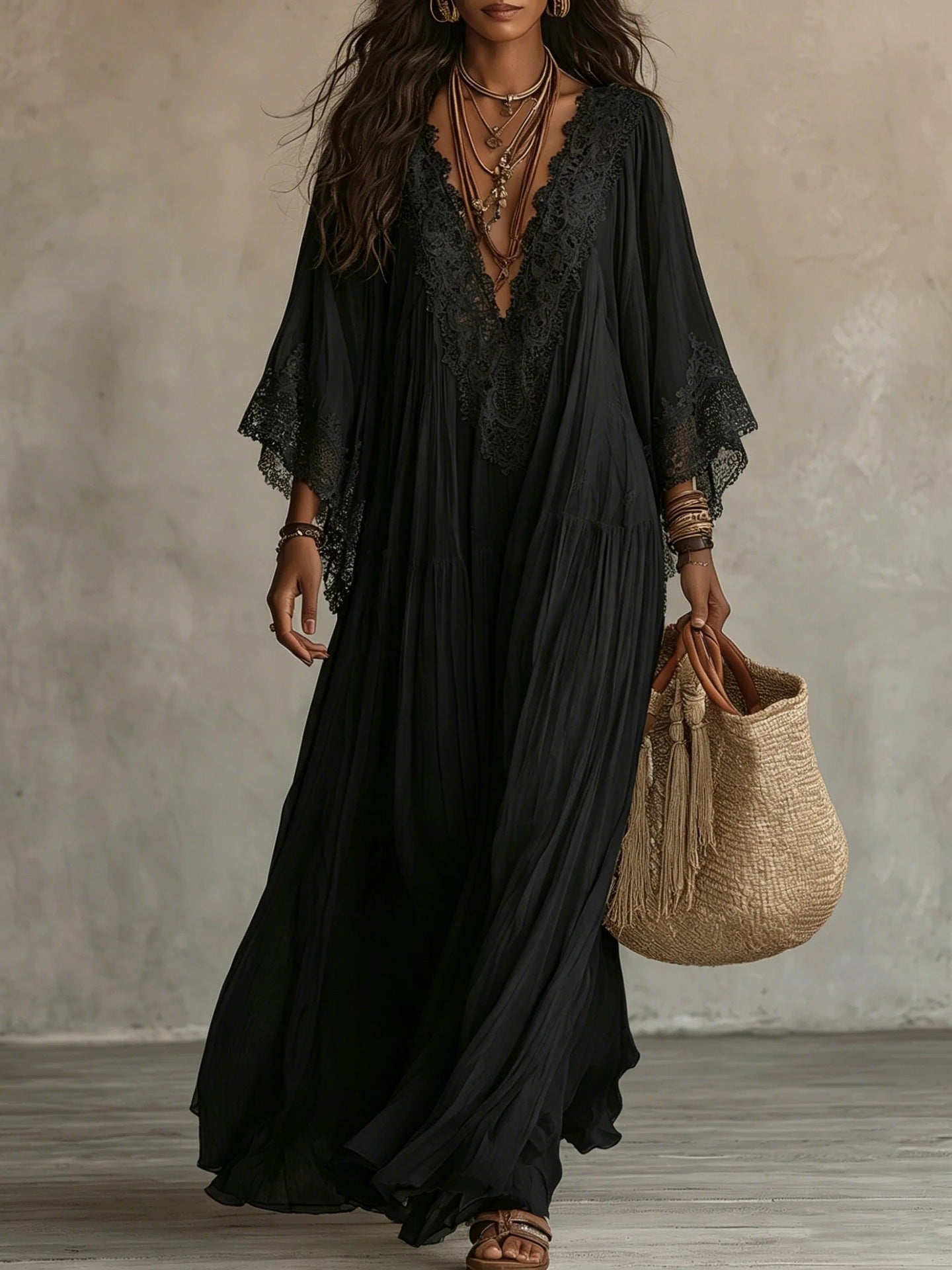 Abito maxi boho con maniche larghe e ricami - colore nero | Bella di Roma