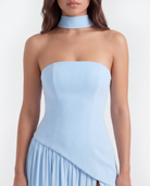 Abito Maxi Serena Azzurro Pastello Bella di Roma – modella