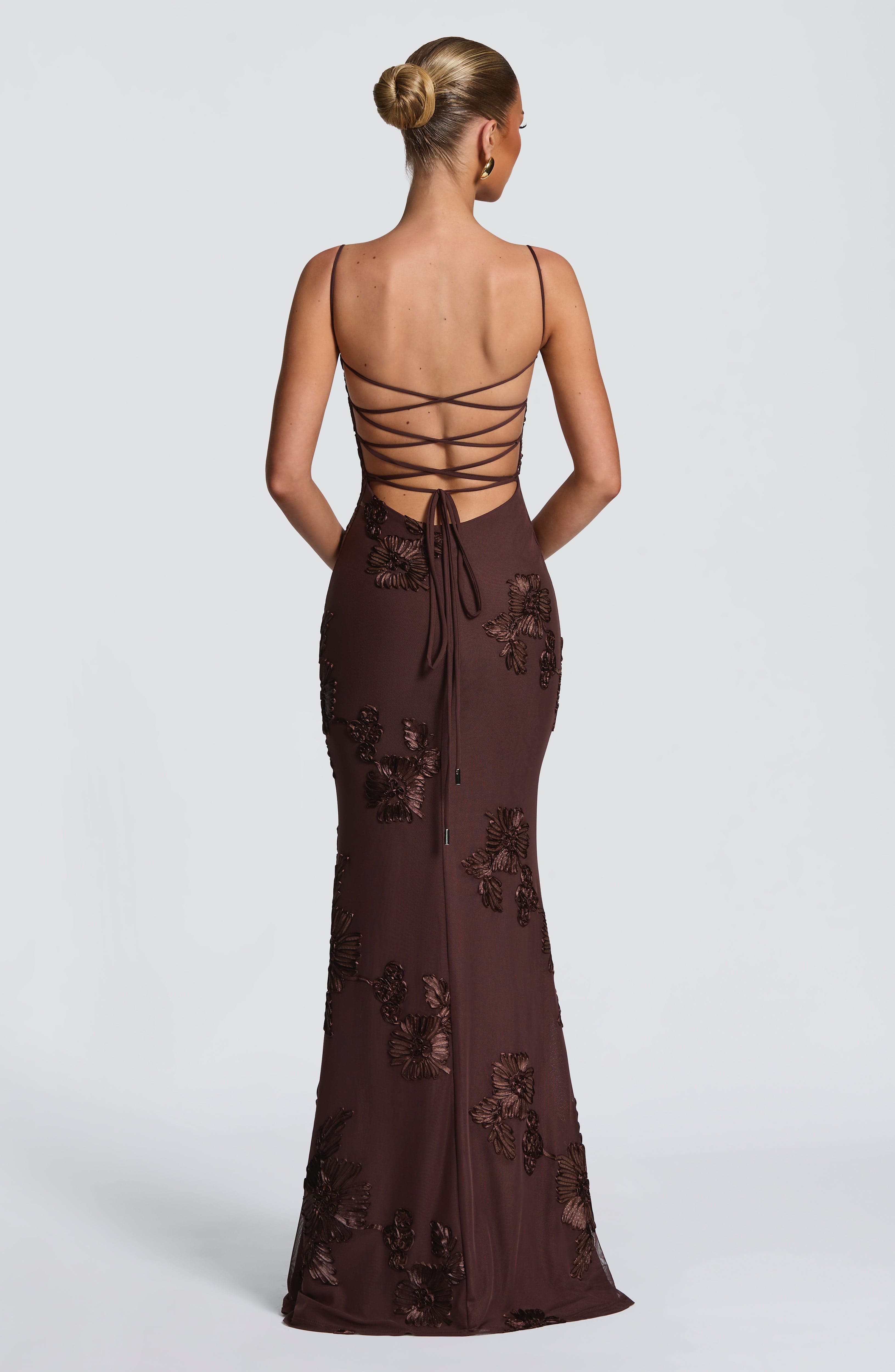 Abito maxi Mirelle marrone Bella di Roma – silhouette femminile
