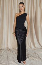Abito maxi Abbey monospalla nero Bella di Roma – gonna satin fluente