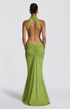 Abito maxi Josephine collo alto verde oliva Bella di Roma – schiena scoperta
